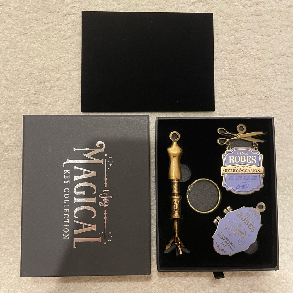 Harry Potter LitJoy Crate Magical Robe Shop Magical Key Collection
